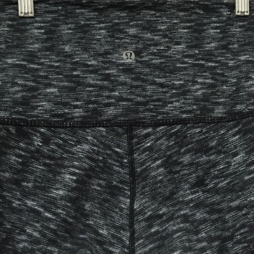 Women's Lululemon Blue Black Athletic Pants Leggings Size 6